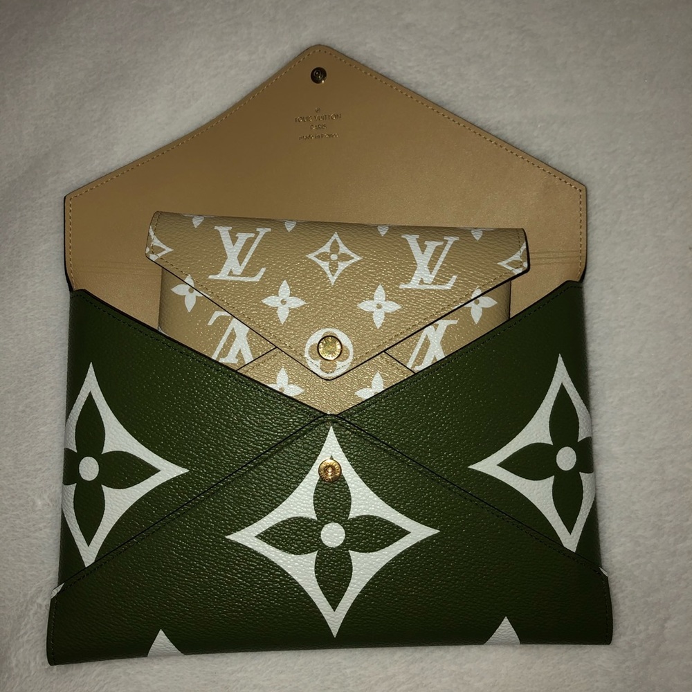 Sold out Louis Vuitton Kirigami Pochette! Khaki